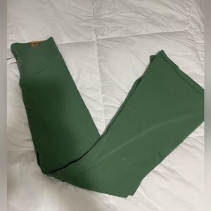 PINK Active Flare Cross-over Leggings Size M